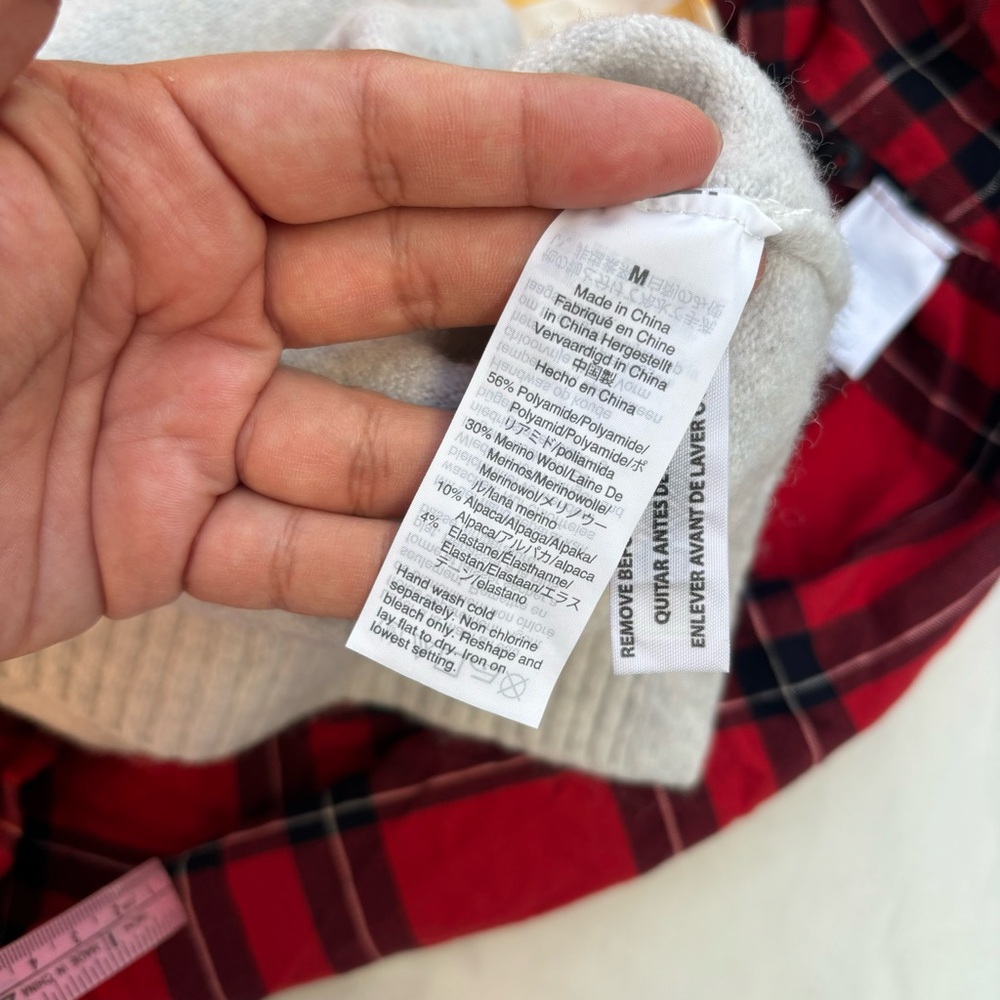 Madewell bundle of 3 women’s size M Shirts And Sweater  Multicolor - Picture 13 of 14